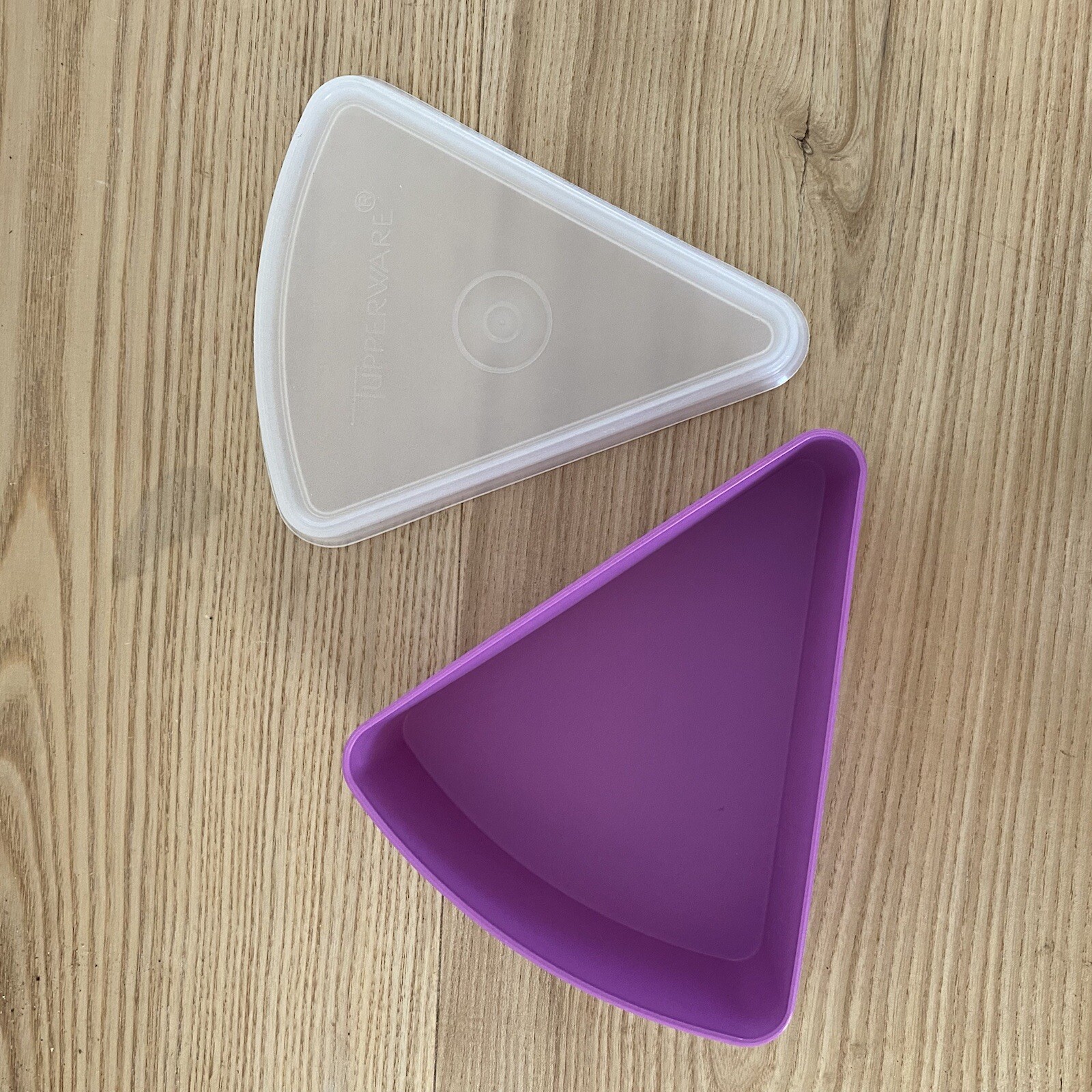 Tupperware Light Purple Lavender Clear Lid Pie Slice Storage Container 269-20