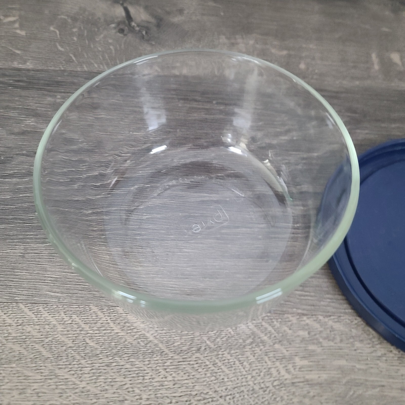 Pyrex 7201 1-Qt and 7200 2-Cups Glass Food Storage Bowls Bundle with Blue Lids