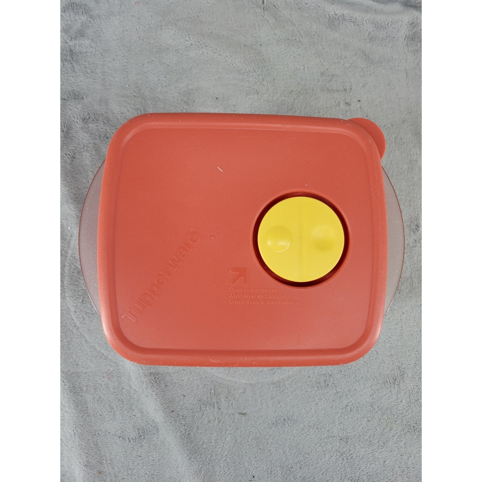 Tupperware Rock N Serve Medium Orange Container 6-1/4 Cups 1.5L W/ Lid
