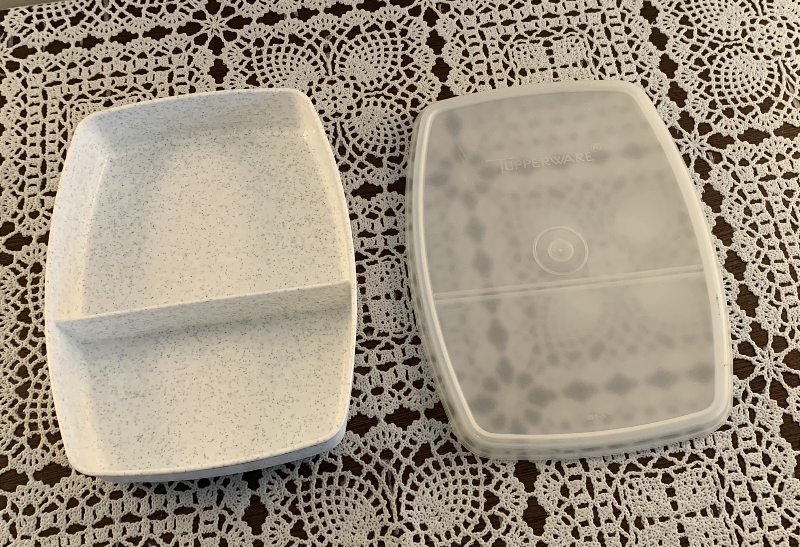 Vintage Tupperware Packette Divider Bowl Container #813 With Seal Lid #814