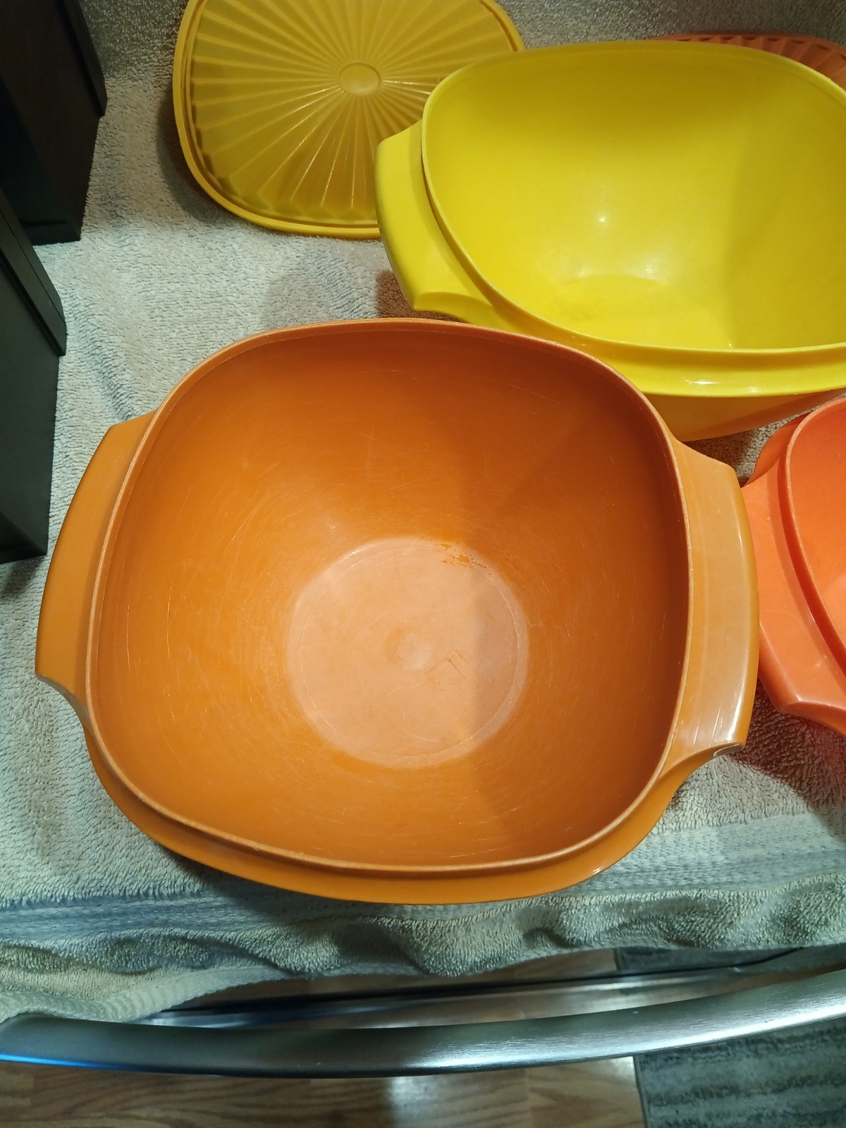Tupperware SERVALIER SERVING HANDLED BOWLS bowl Vintage 3 Pc Set + Seals Harvest