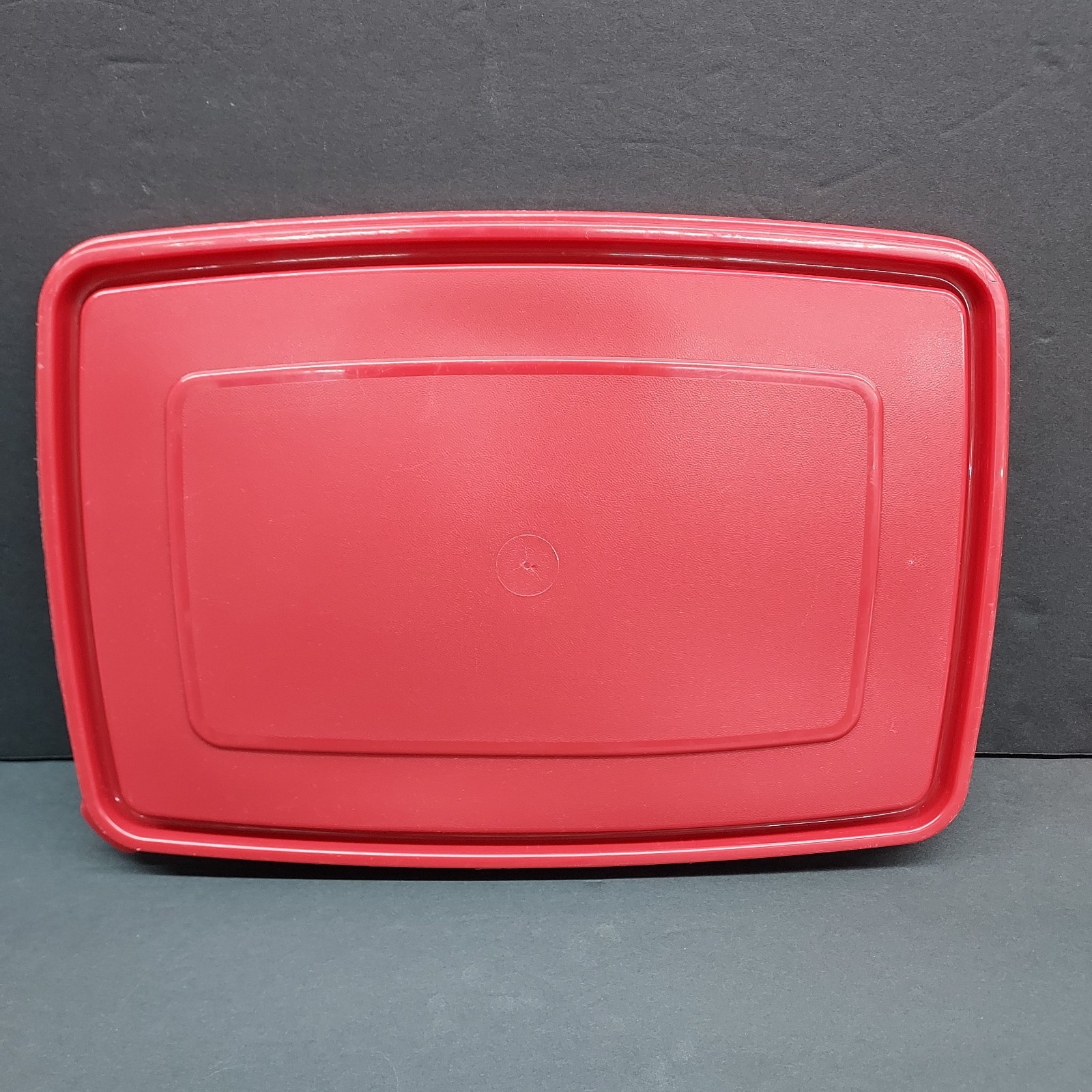 Sheer Rubbermaid Servin’ Saver 20 Deviled Egg Keeper Container Red Lid #7
