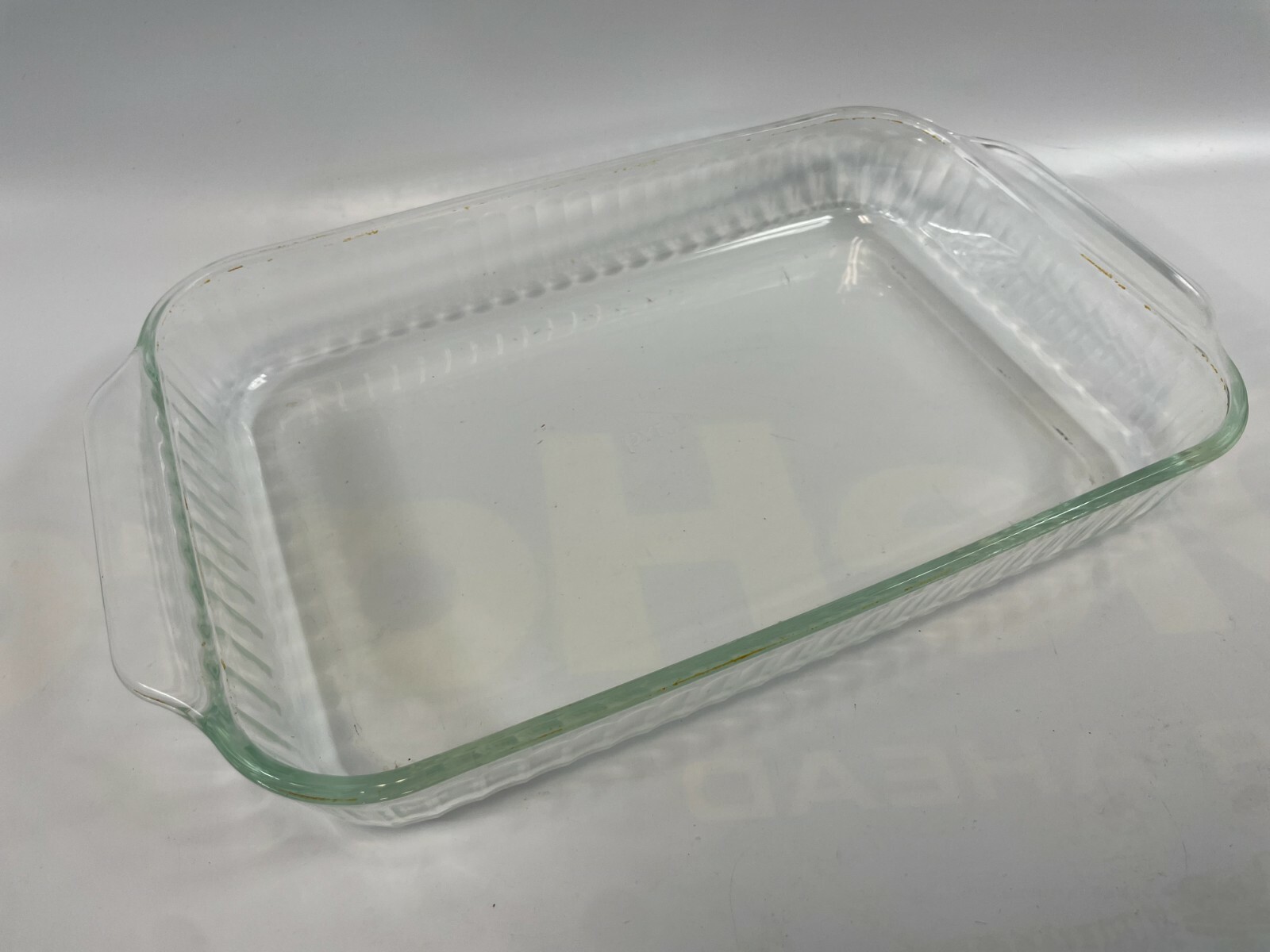 Vintage Pyrex 233-S 13 X 9 X 2 To-Go Casserole Dish w/ Lid Thermal Carry Bag