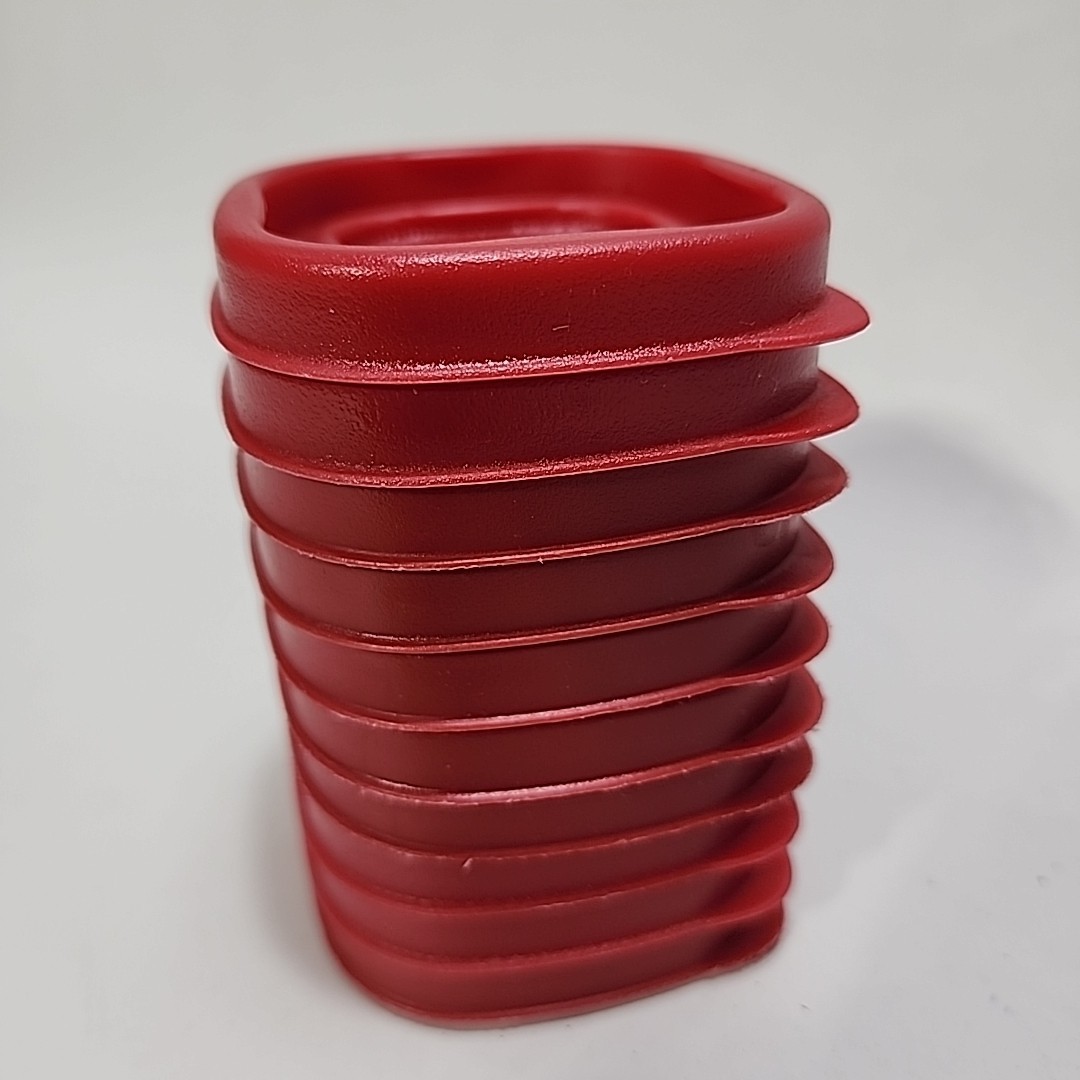 Set Of 10 – Rubbermaid Red Plastic Lid / 2.5″ Replacement Stackable 7J54