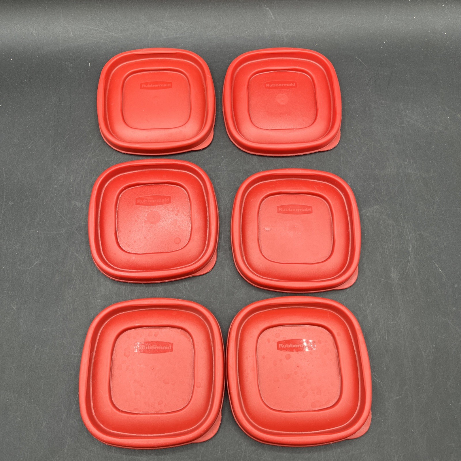 6 – Rubbermaid Easy Find 7J58 Replacement Lids 4.5” Square Red