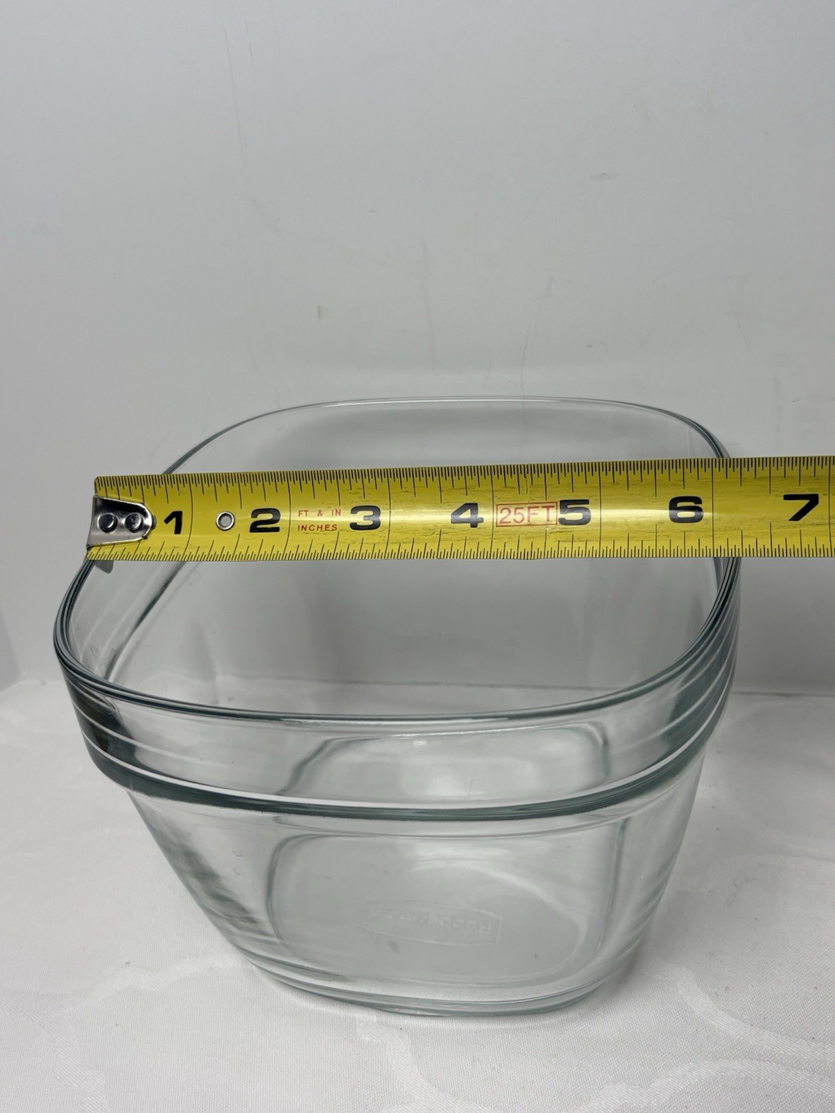3 Rubbermaid Glass Storage Containers W/ Lids Clean (1) 4 Cups (2) 5.5 Cups READ