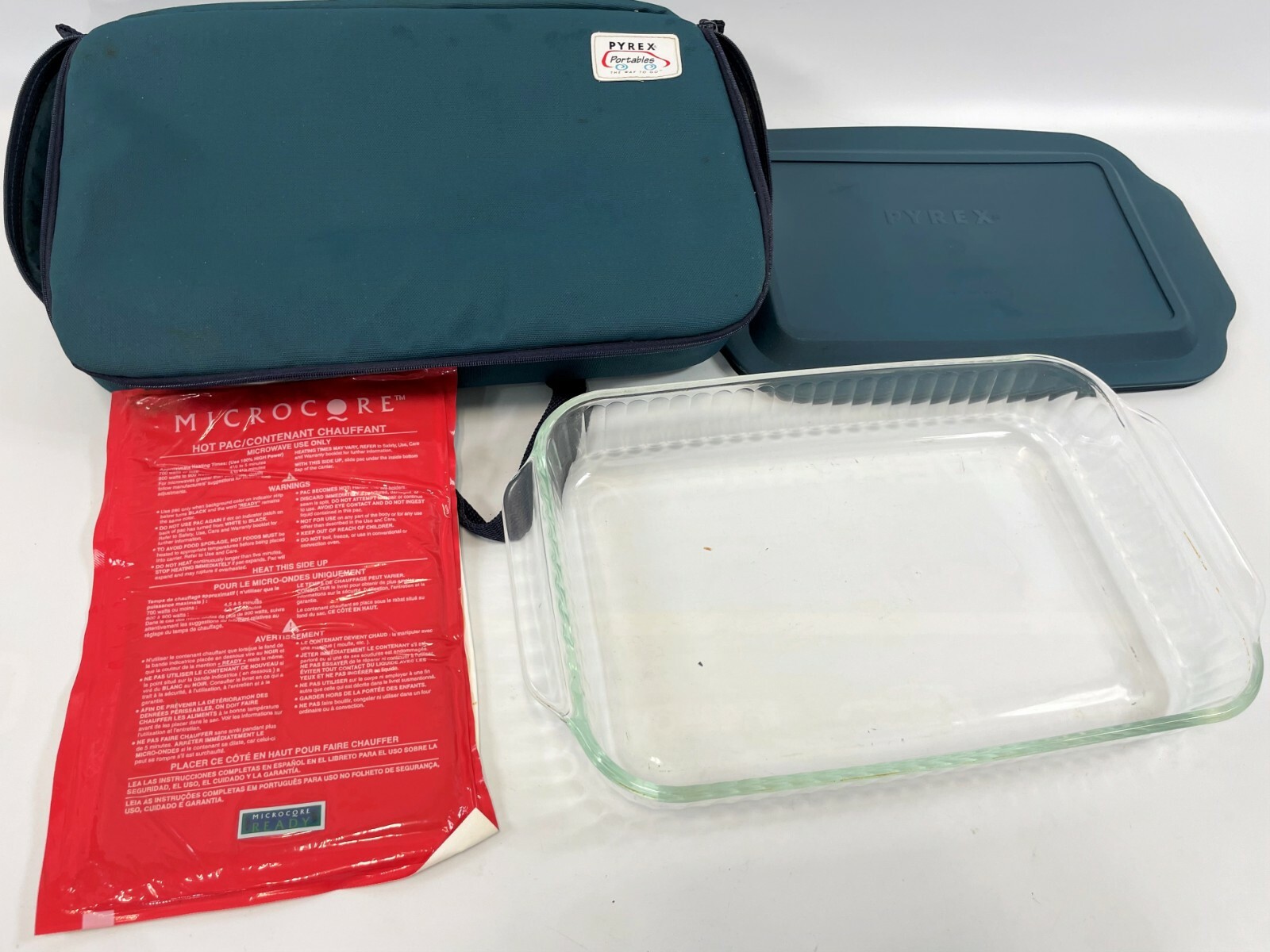 Vintage Pyrex 233-S 13 X 9 X 2 To-Go Casserole Dish w/ Lid Thermal Carry Bag