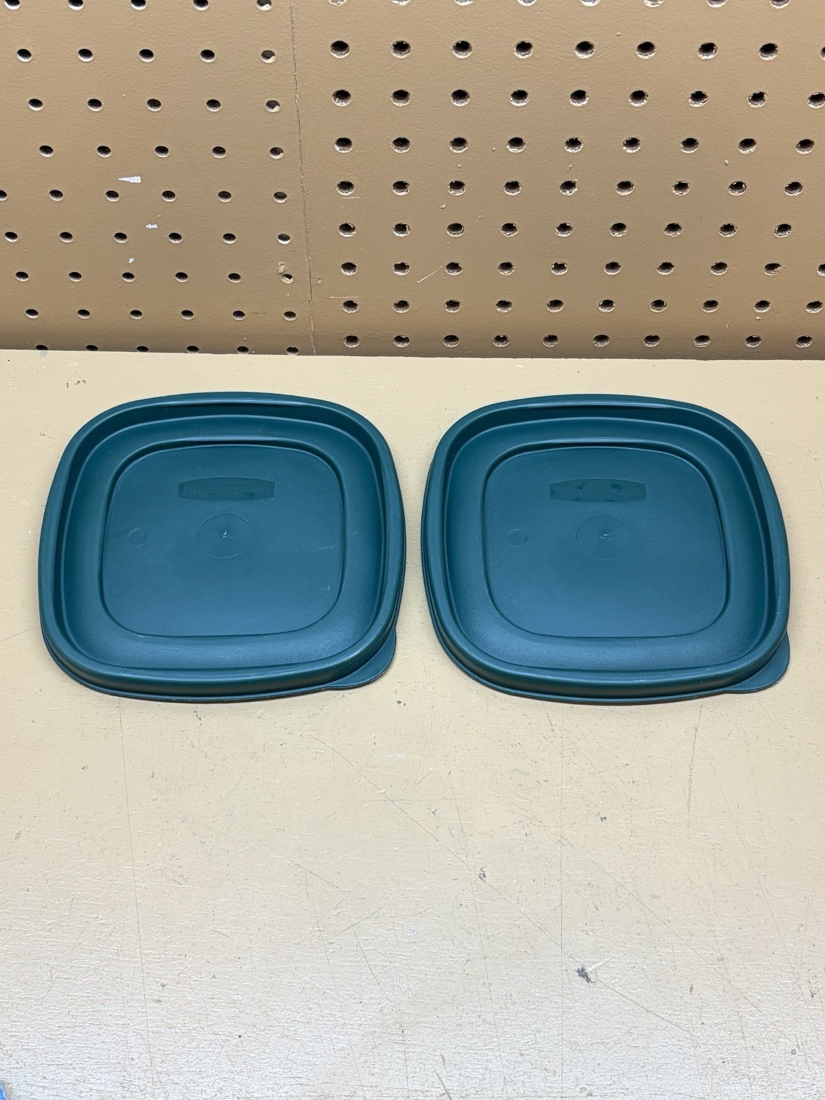 Lot of 2 Rubbermaid Green Square Replacement Lids Easy Find 7J64
