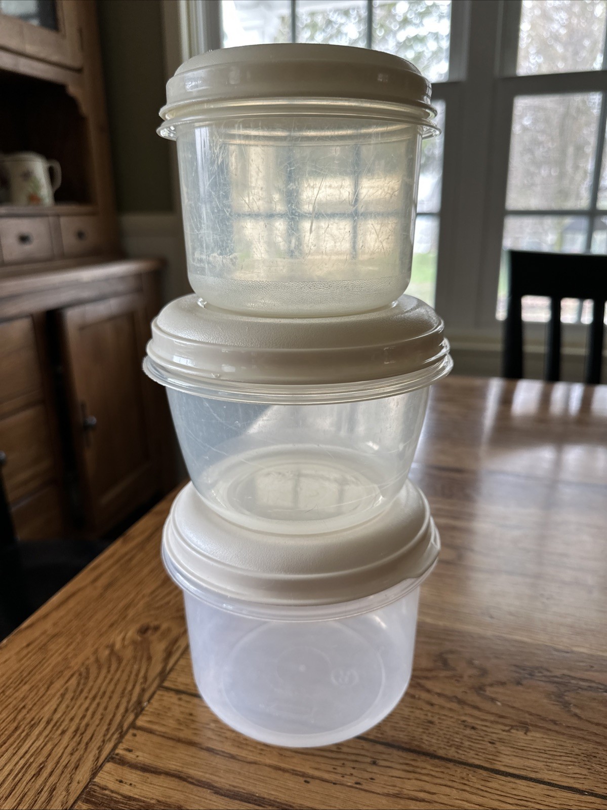 VTG Rubbermaid Servin Saver 6 Cup #8 • 4 Cup #2 • 3 Cup #7 Sheer w/Almond Lids