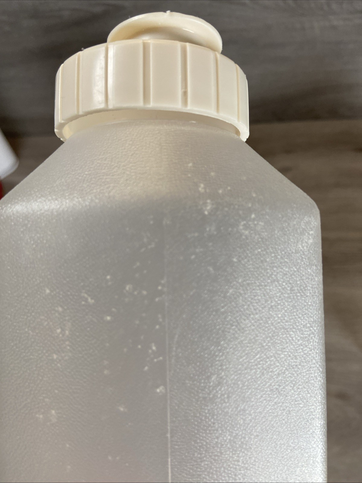 Rubbermaid Servin Saver Bottle Lot Of 4 Pints Quart 1.75 Qt Jug Almond Lids