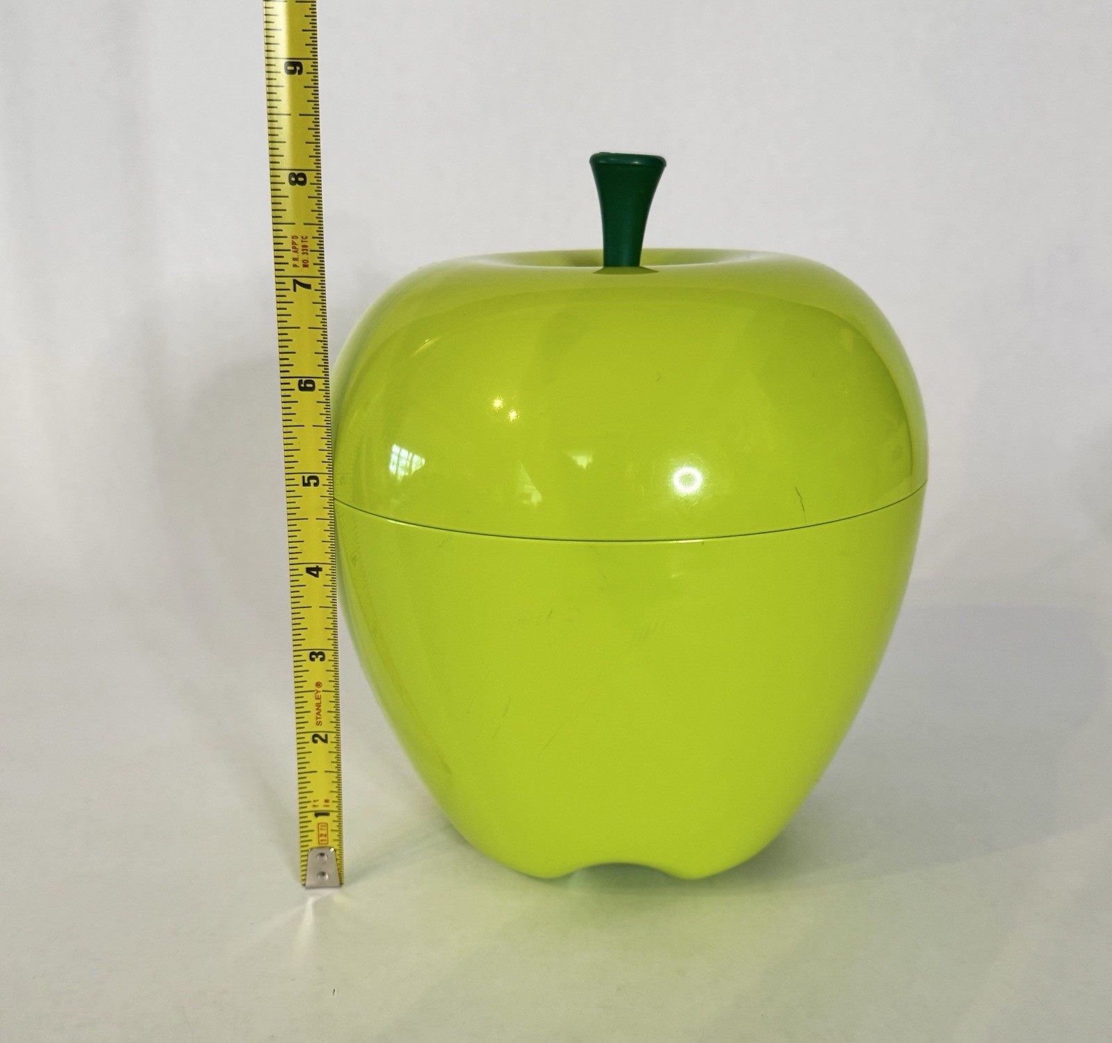 Qualy Happle Green Apple Storage Container Fruit Bowl Cookie Jar Canister & Lid