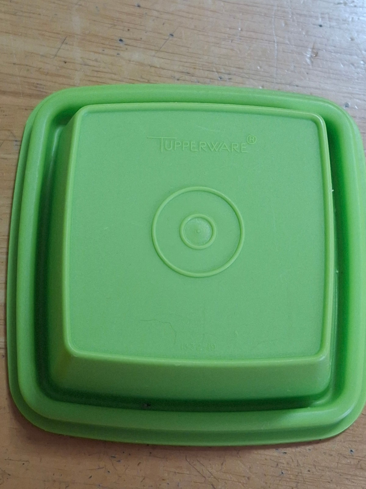 TUPPERWARE PICK A DELI 1330 FORGET ME NOT 5105a ONION KEEPER 3MIDGETS LIME GREEN