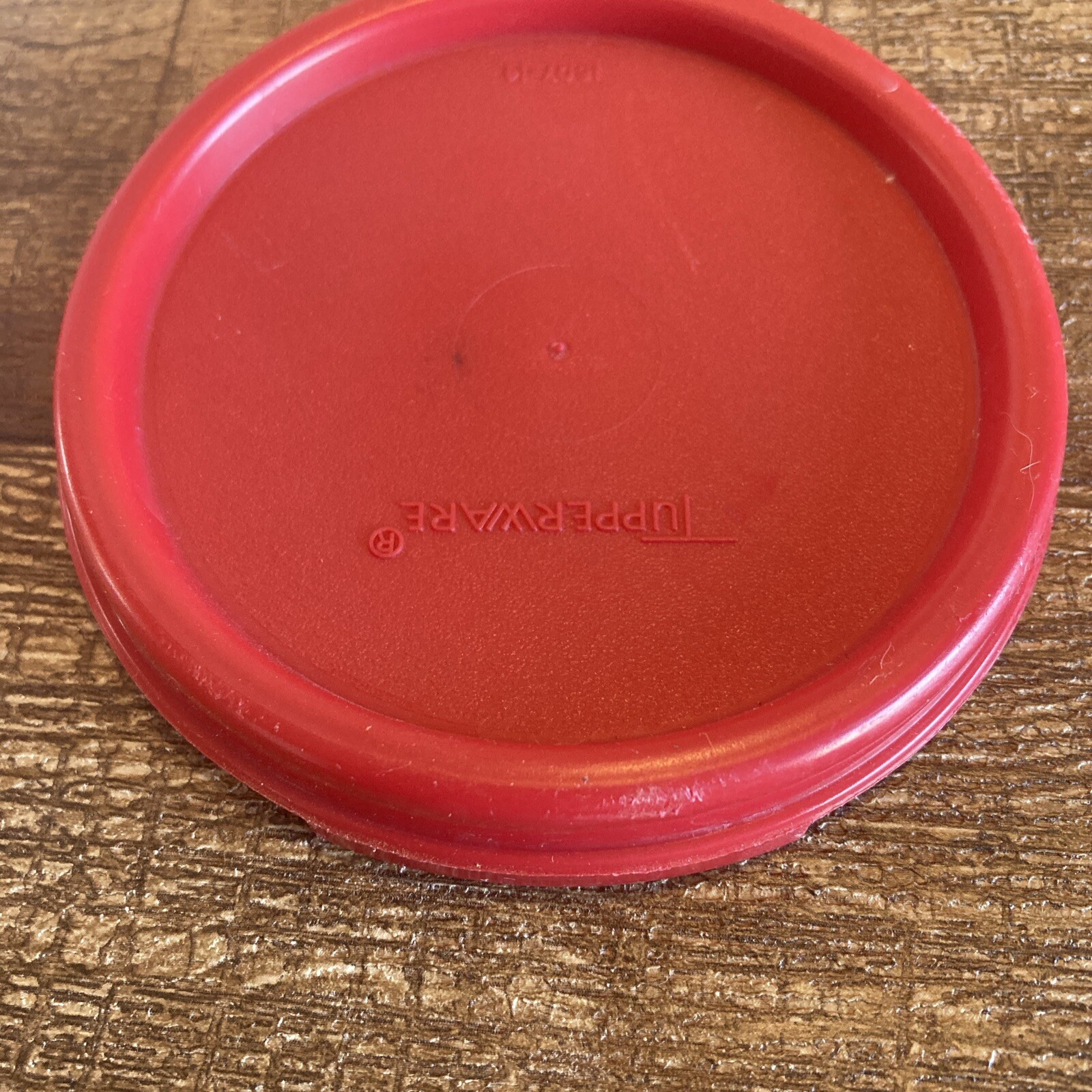 Tupperware Spaghetti Keeper- Red Seal