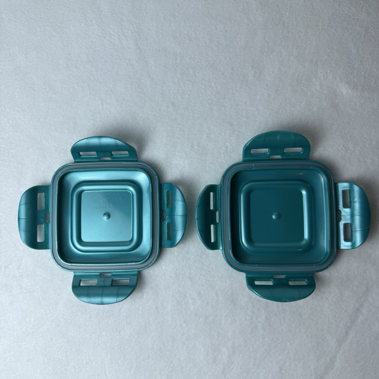 Lock N Lock Replacement Lids 4” Lot Of 8 Colorful Snap Close Square Lid
