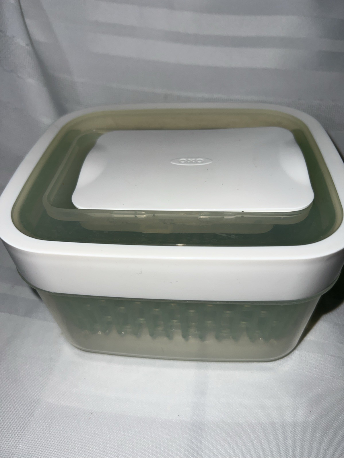 OXO Good Grips GreenSaver Produce Keeper 1.6 qt / 1.5 L