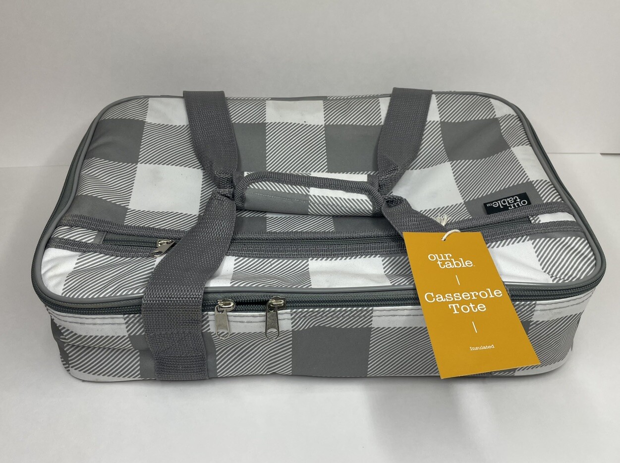 Gray White Plaid Insulated Casserole Carrier 17”L x 10.5″W x 3″H