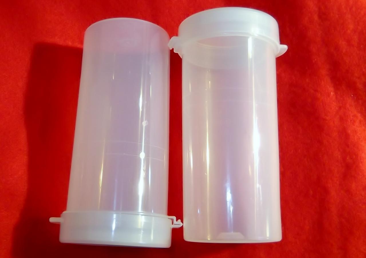 (5) POLYPROPOLENE FOOD GRADE PLASTIC 5 OZ. BOTTLES; HINGED LID WATERPROOF JAR