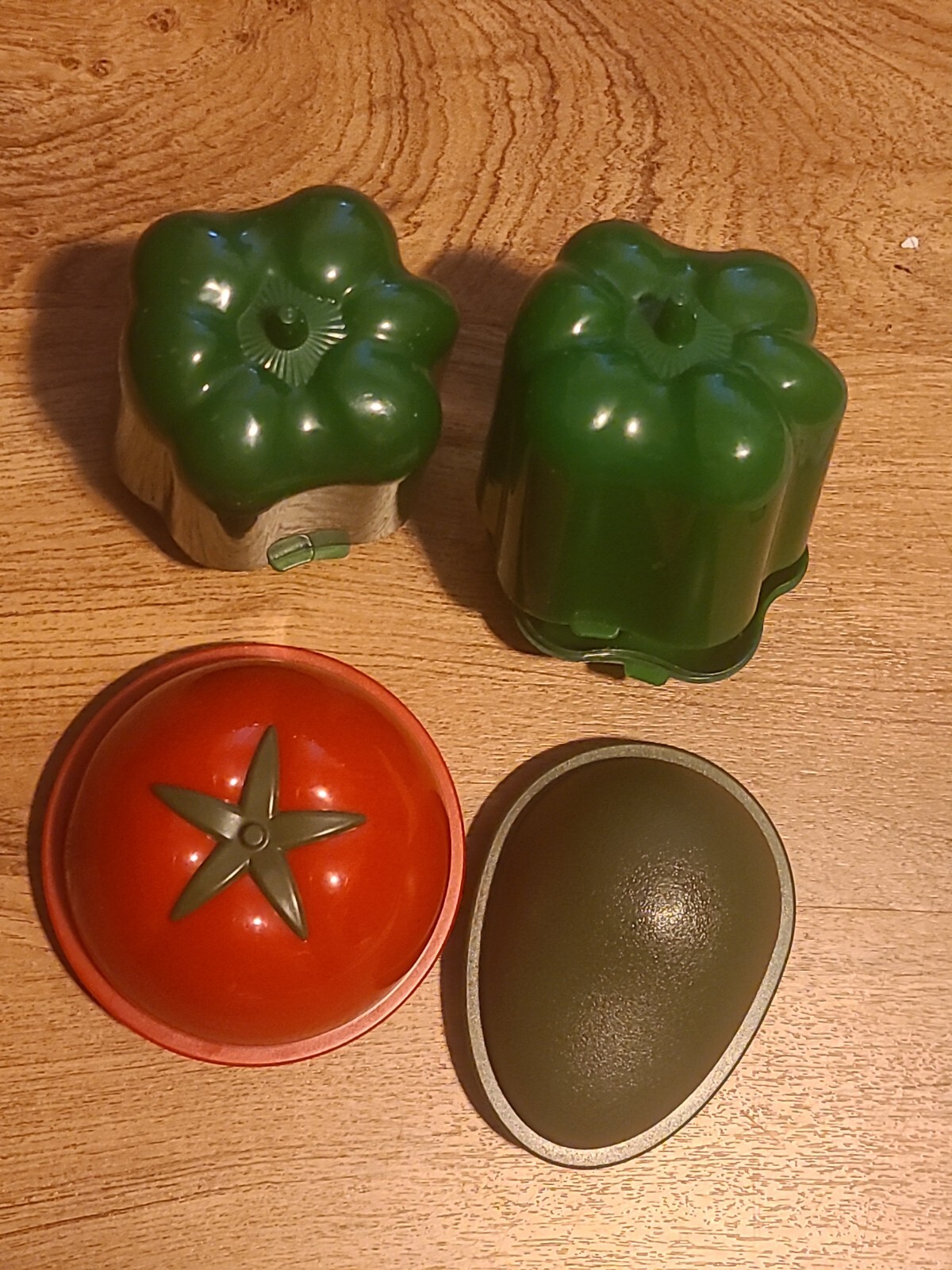 2-GREEN pepper, tomato,Avocado Storage Keeper Holder for Fridge, set BPA Free