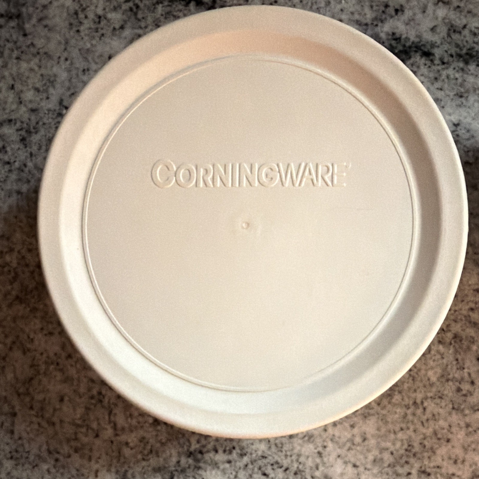 CorningWare French White 16 oz Round White Stoneware Bowls w/ Snap Lid