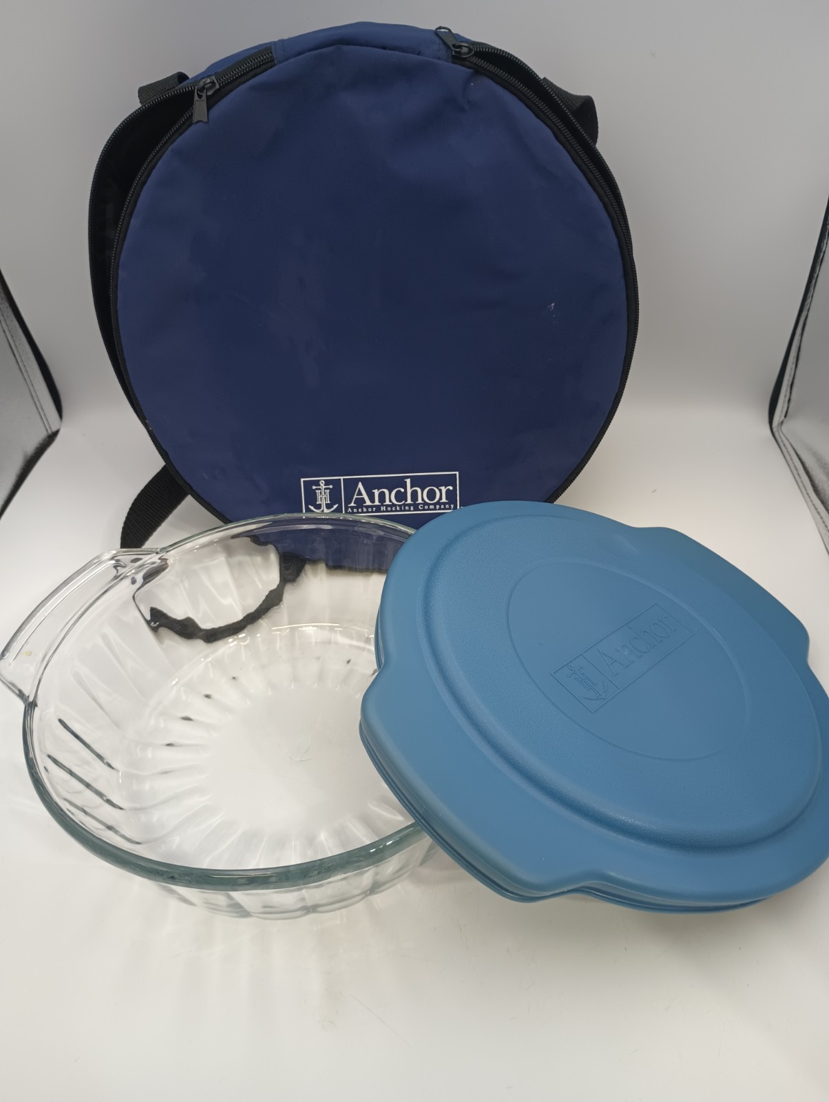 Anchor Hocking Insulated Carry Bag Food Carrier Glass Round Casserole 2 qt.