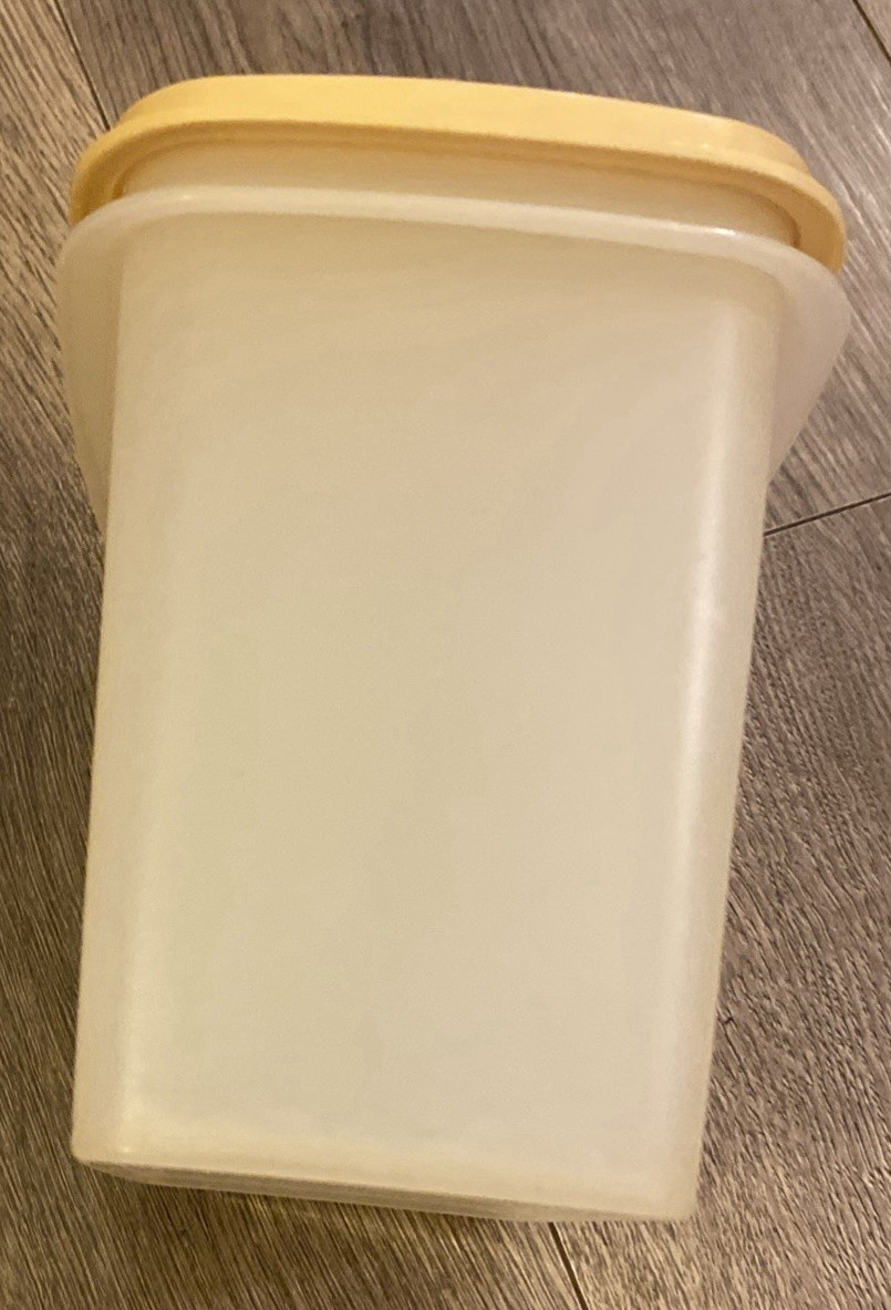 Tupperware Yellowish Lid W Clear Storage Rectangle Container 6×4.5x4x4” Vtg EUC
