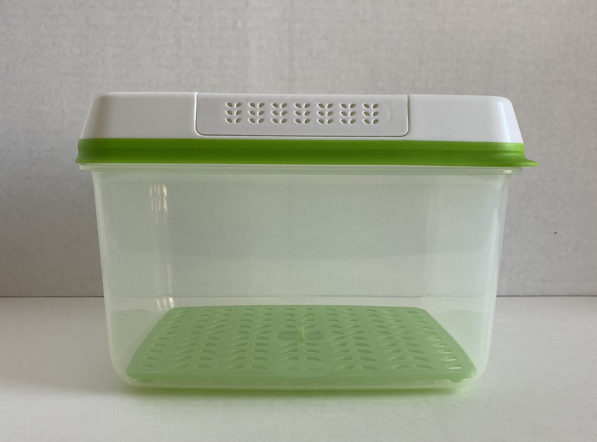 Rubbermaid FreshWorks Large 17.3 Cups 4.0L Produce Saver Food Vent Fresh