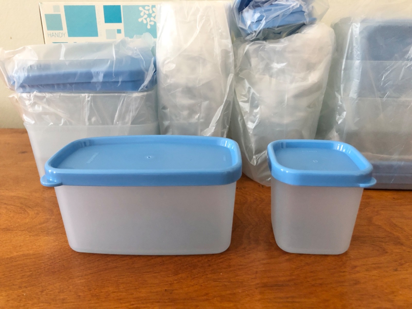 TUPPERWARE HANDY FUNCTIONAL PETITE SQUARE CONTAINERS (14 PIECES)*NEW IN ORG BOX*