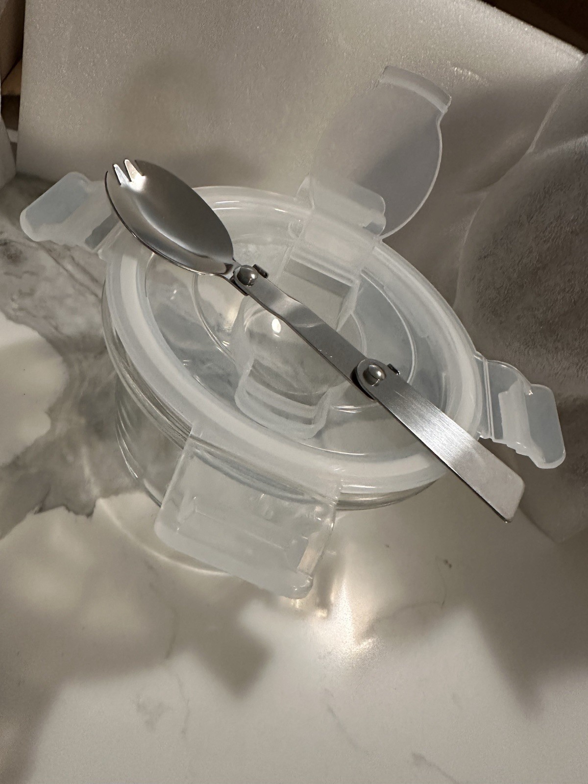 4 Pack Round Clear Glass Soup Containers with Snap Lids and Spoons