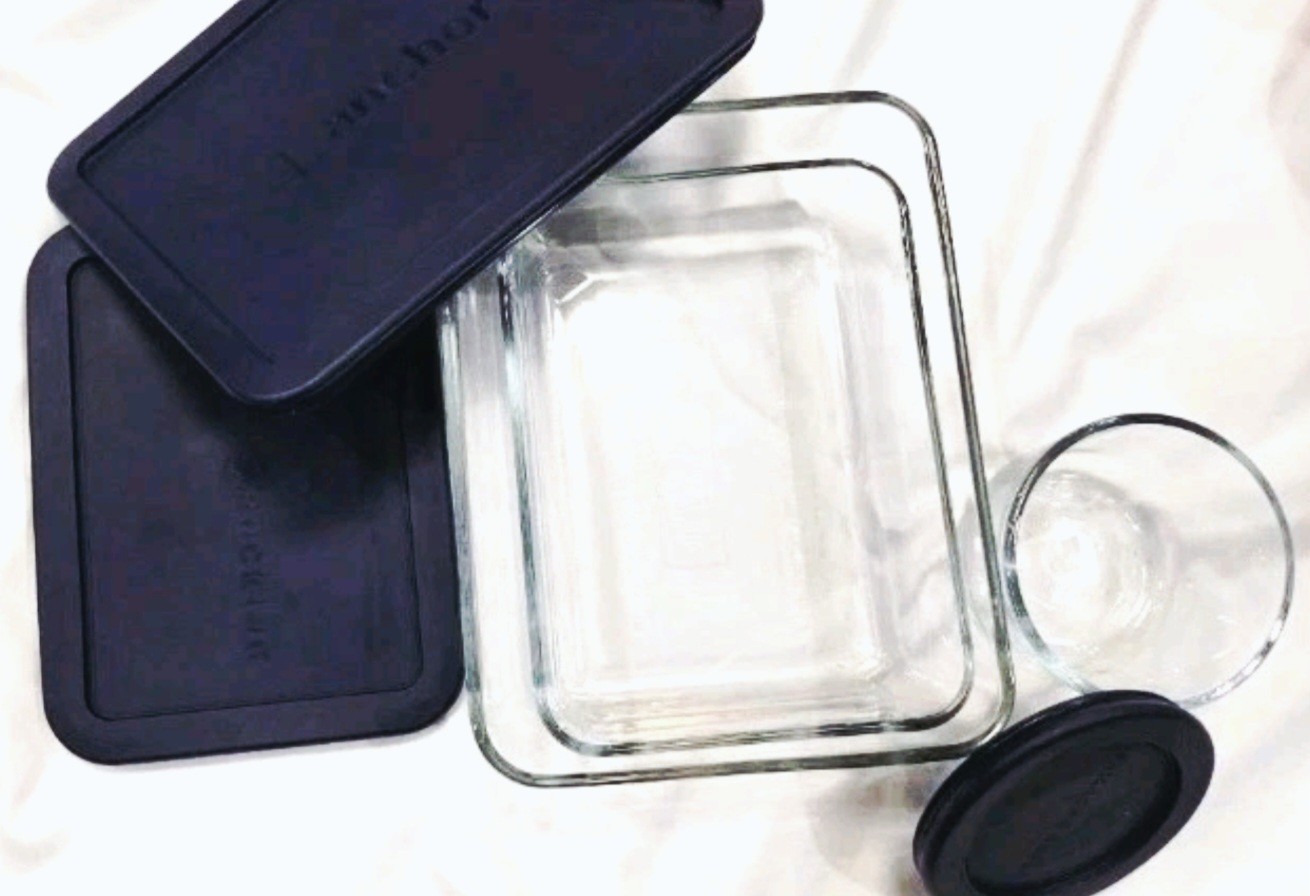 8-pcs Anchor Hocking Glass Containers with Lids 1 x 6 Cups 1 x 3 Cups 2 x 1 Cup