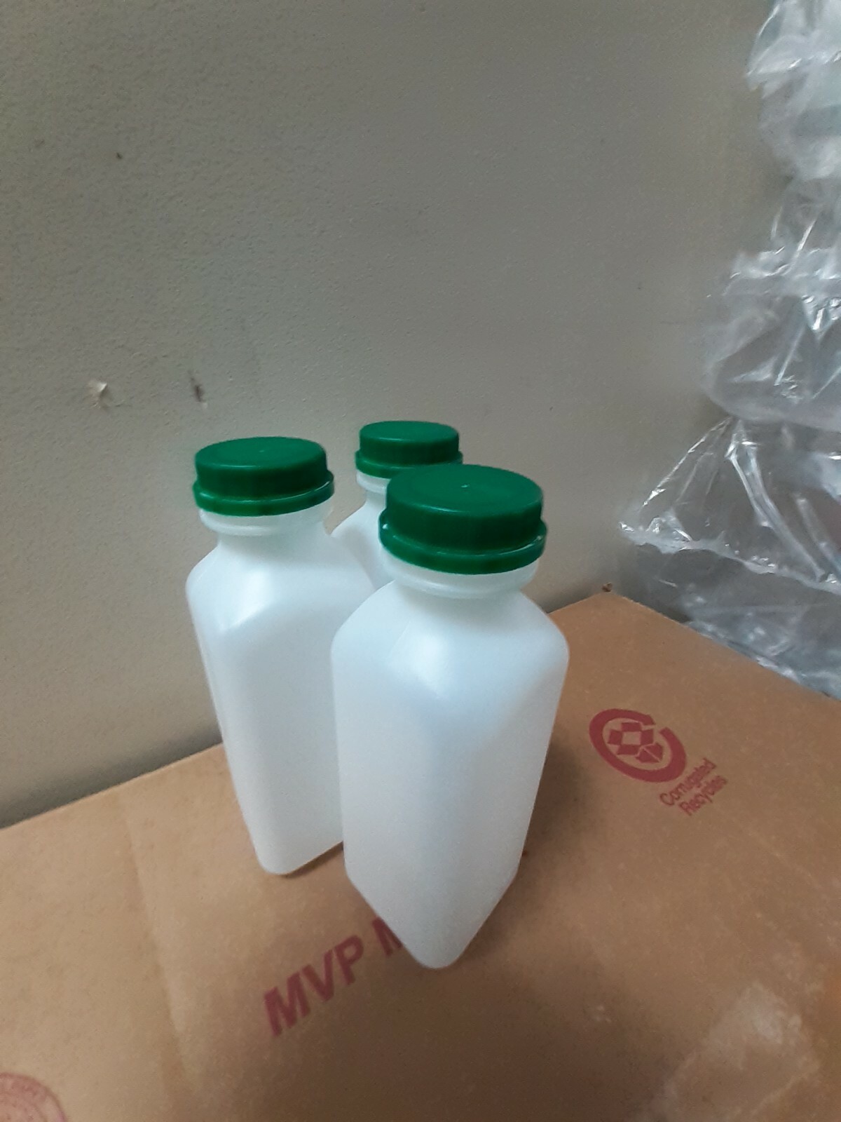 50 pack 16 oz. Empty Plastic Juice Bottles with Tamper Evident Caps