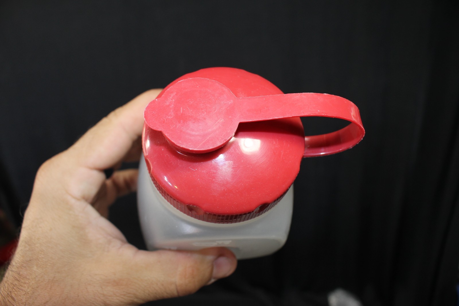 Rubbermaid Servin Saver Juice Box 16 oz Drink Bottle Pour Spout IC96 EUC Red USA