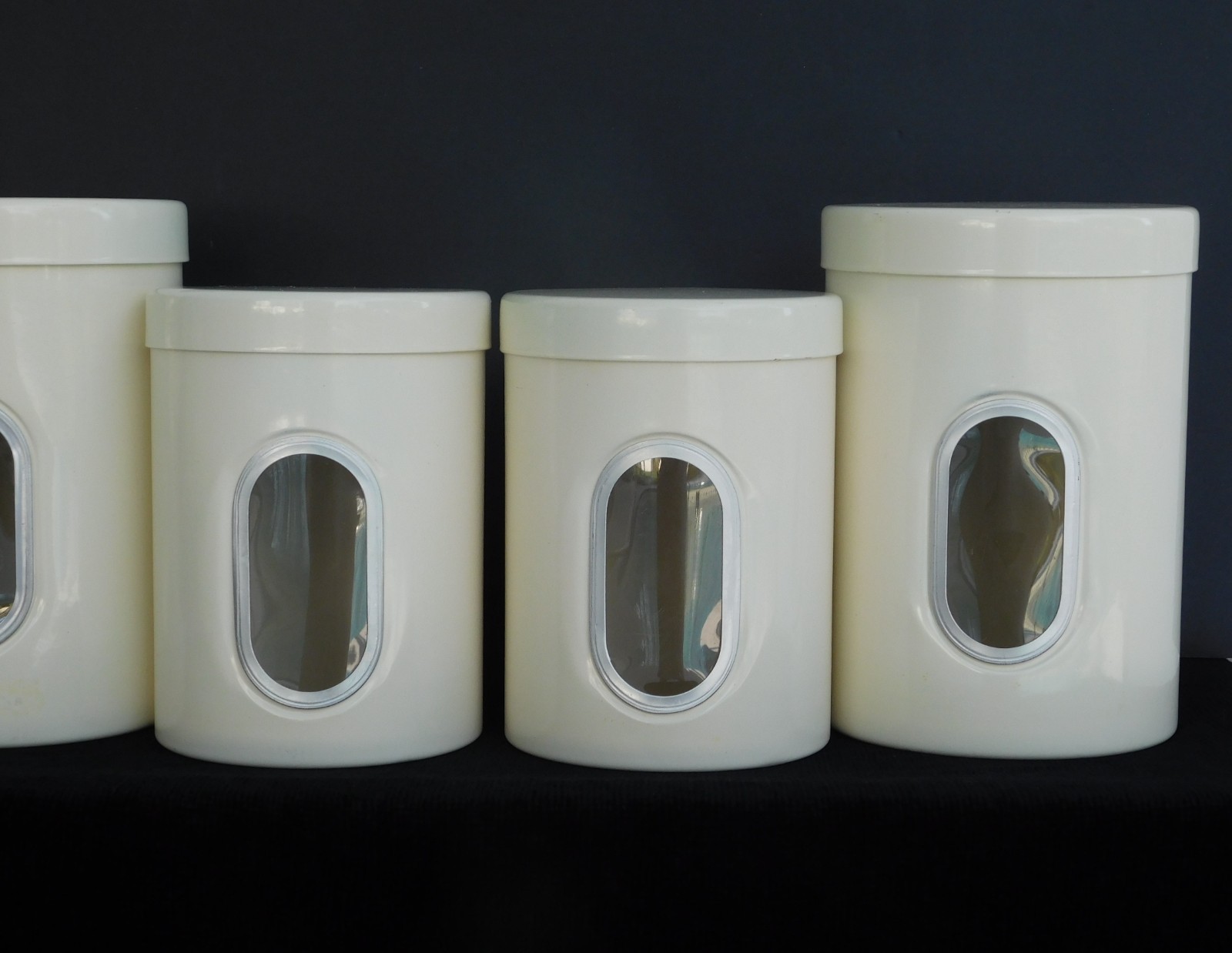 RARE VINTAGE Wesco “Classic Line” Kitchen Canister Container (Set of 4 – Almond)