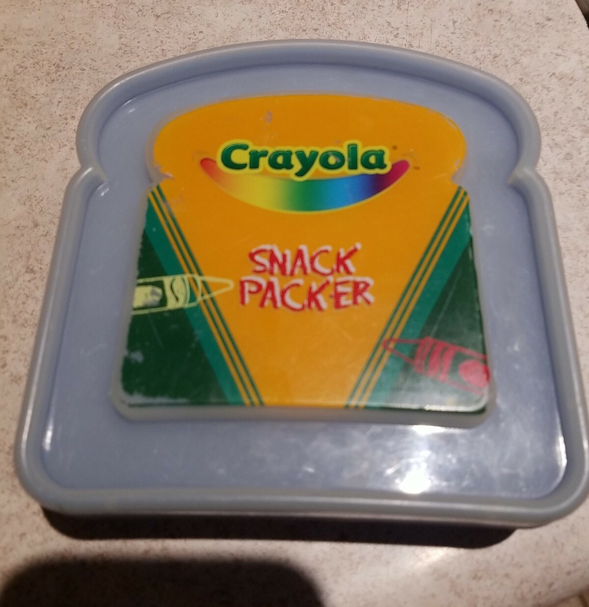 Crayola Snack Sandwich Packer Container Kid’s Love Crayons – Blue 2003 EUC