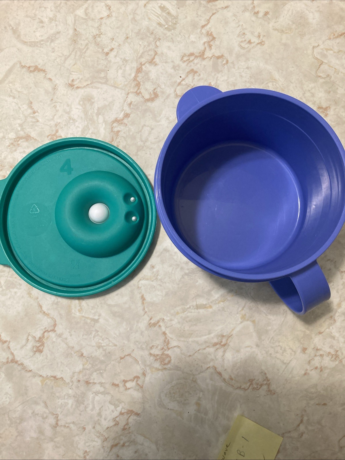 Tupperware 16 Oz. Crystal Wave Soup Mug Bowl Microwave Vent Container