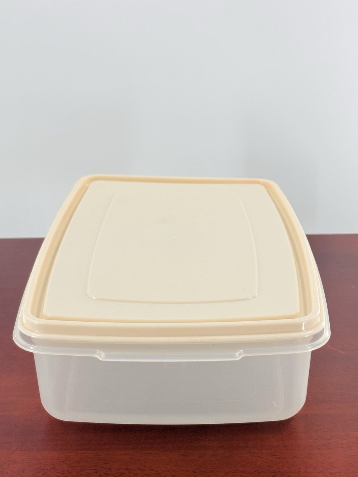 Clear Plastic Rectangular Food Storage Containers, Beige Snap Lids, 7 Cup, 2pc