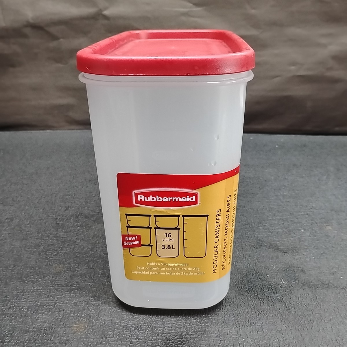 Rubbermaid 7M73 Red Top 16 Cup Dry Food Storage Clear Container With Lid