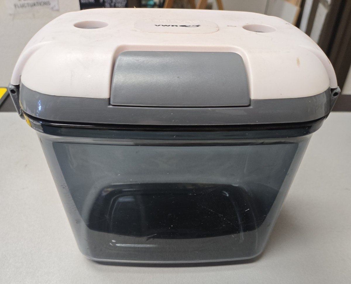 DESI-VAC Container W/Lid & Handle Leak Proof Lunch Box 7X7X5 #1274