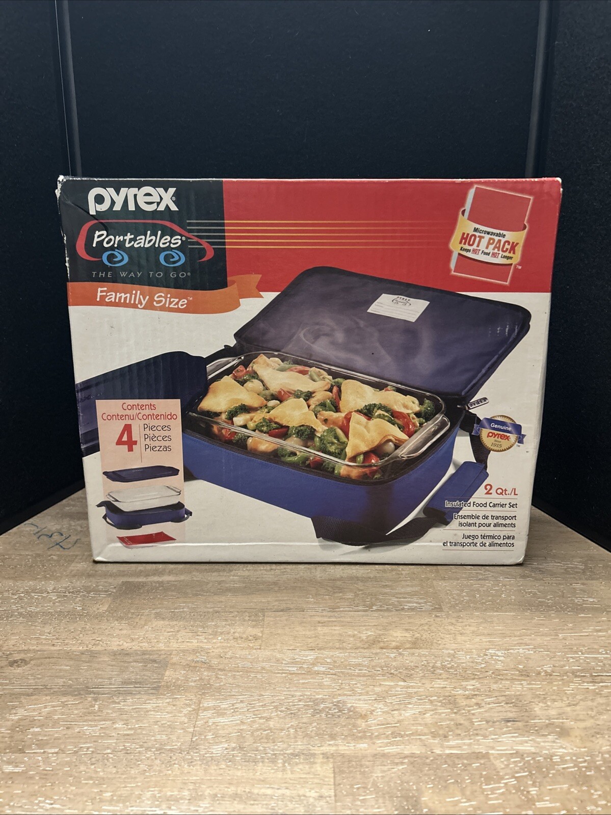Pyrex 4pc Portable Family Size 2QT Insulated Food Carrier Hot Pack Family Sz