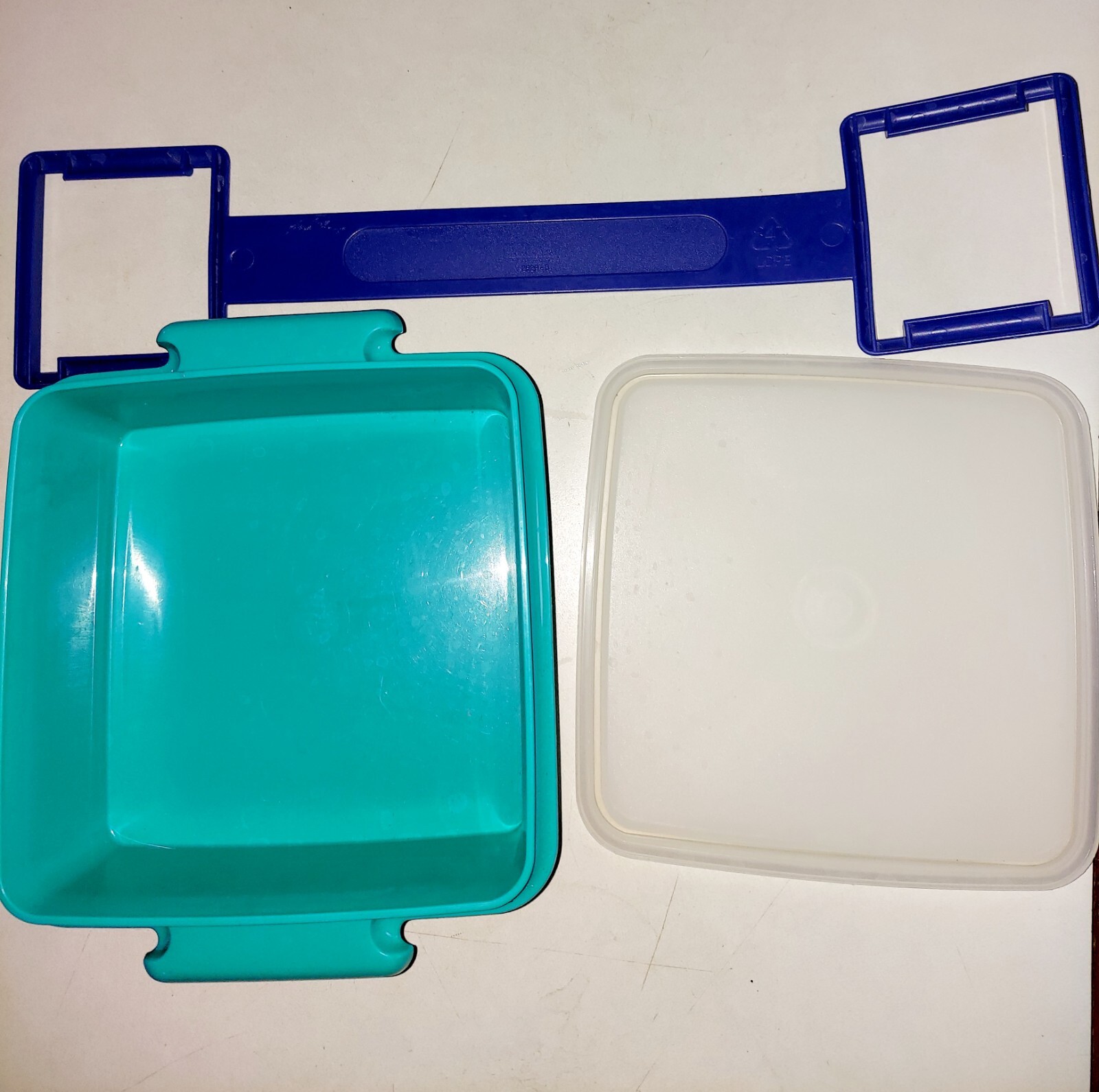 VTG Turquoise Tupperware Squared Away Container (1L, 4 cups)