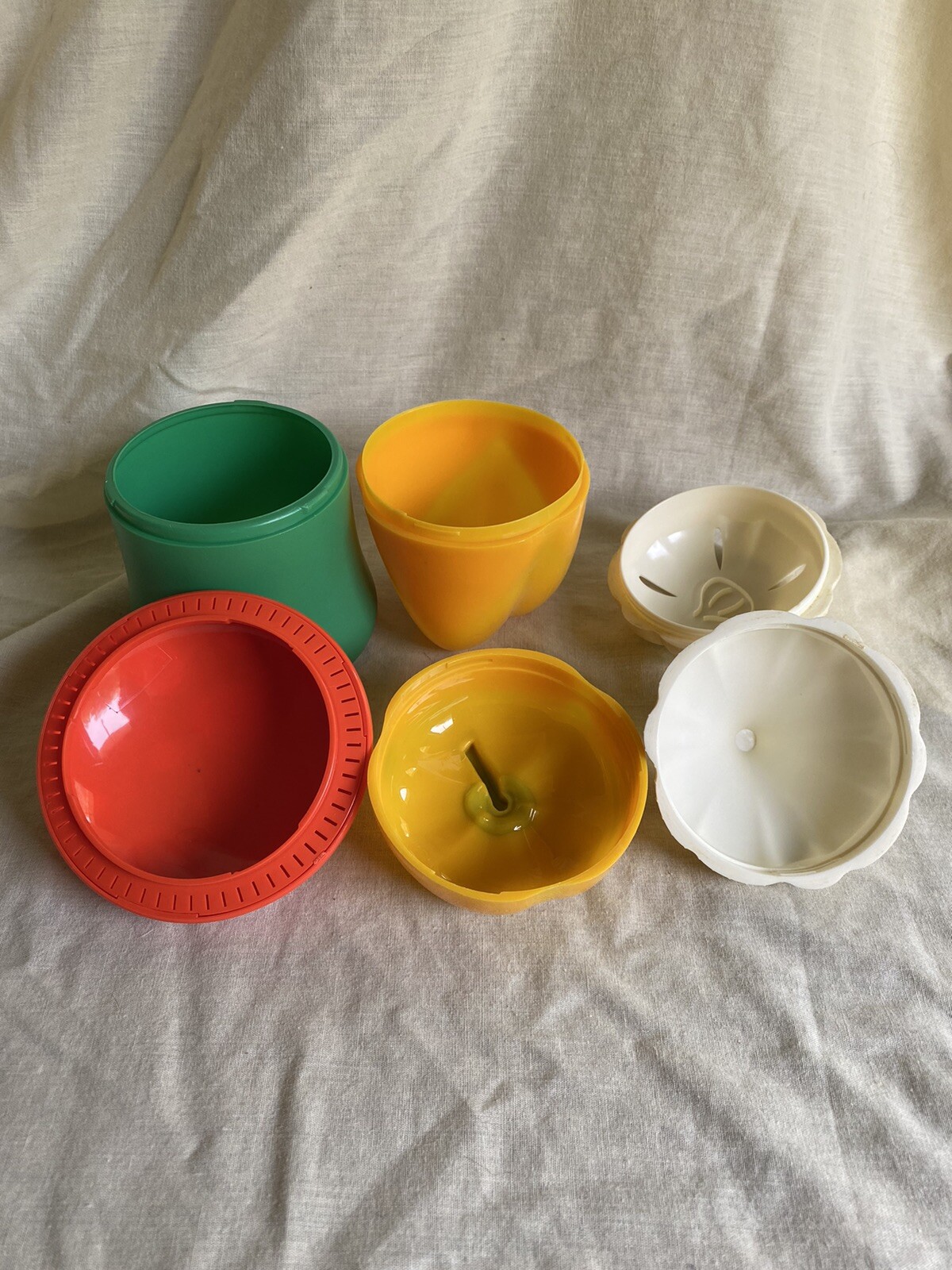 Hutzler Fresh Food Saver Storage Pepper, Mushroom, Onion- Lot Of 3