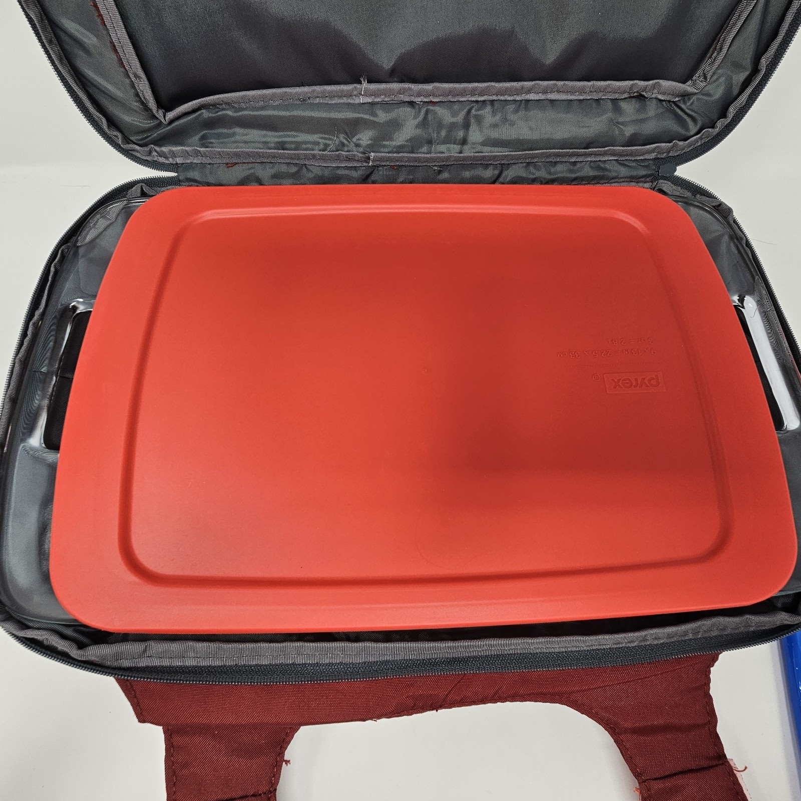 New Pyrex Portables 9″x 13” Pan & Lid Insulated 4 Piece Food Carrier Set