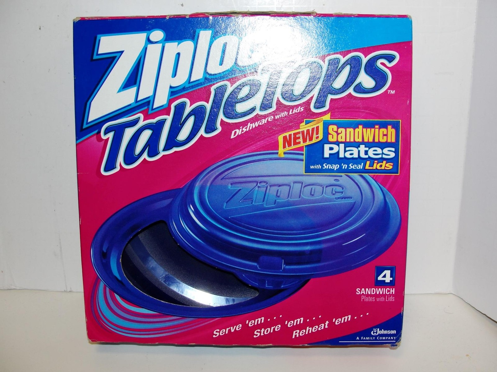 Ziploc Tabletop Sandwich Plates with Snap ‘n Seal Lids – 4 Pack Torn Sealed Box