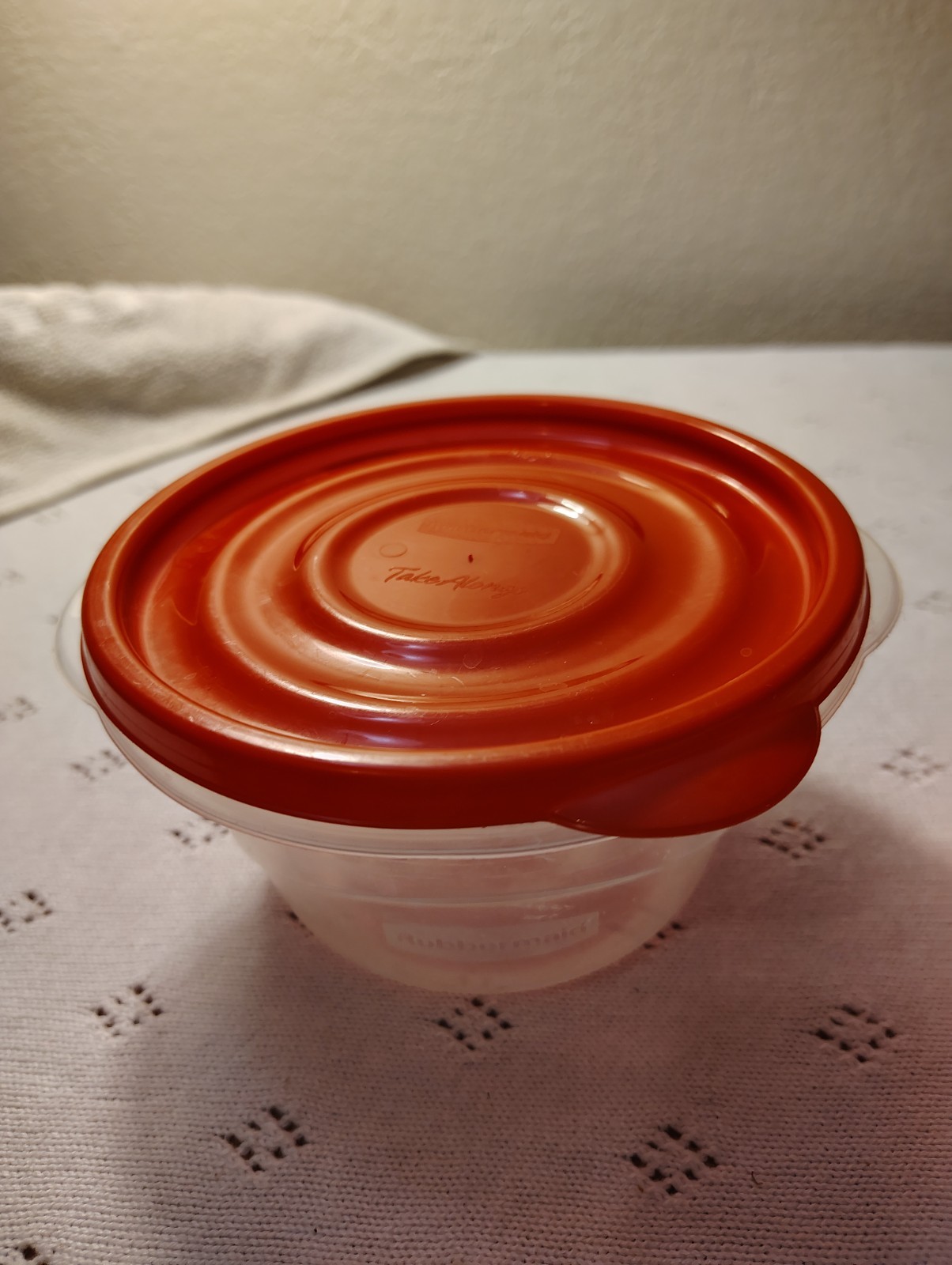 Lot of 3 Rubbermaid Dark Red Storage Containers & Lids 3 cup 3.2 cup 1.25 cup