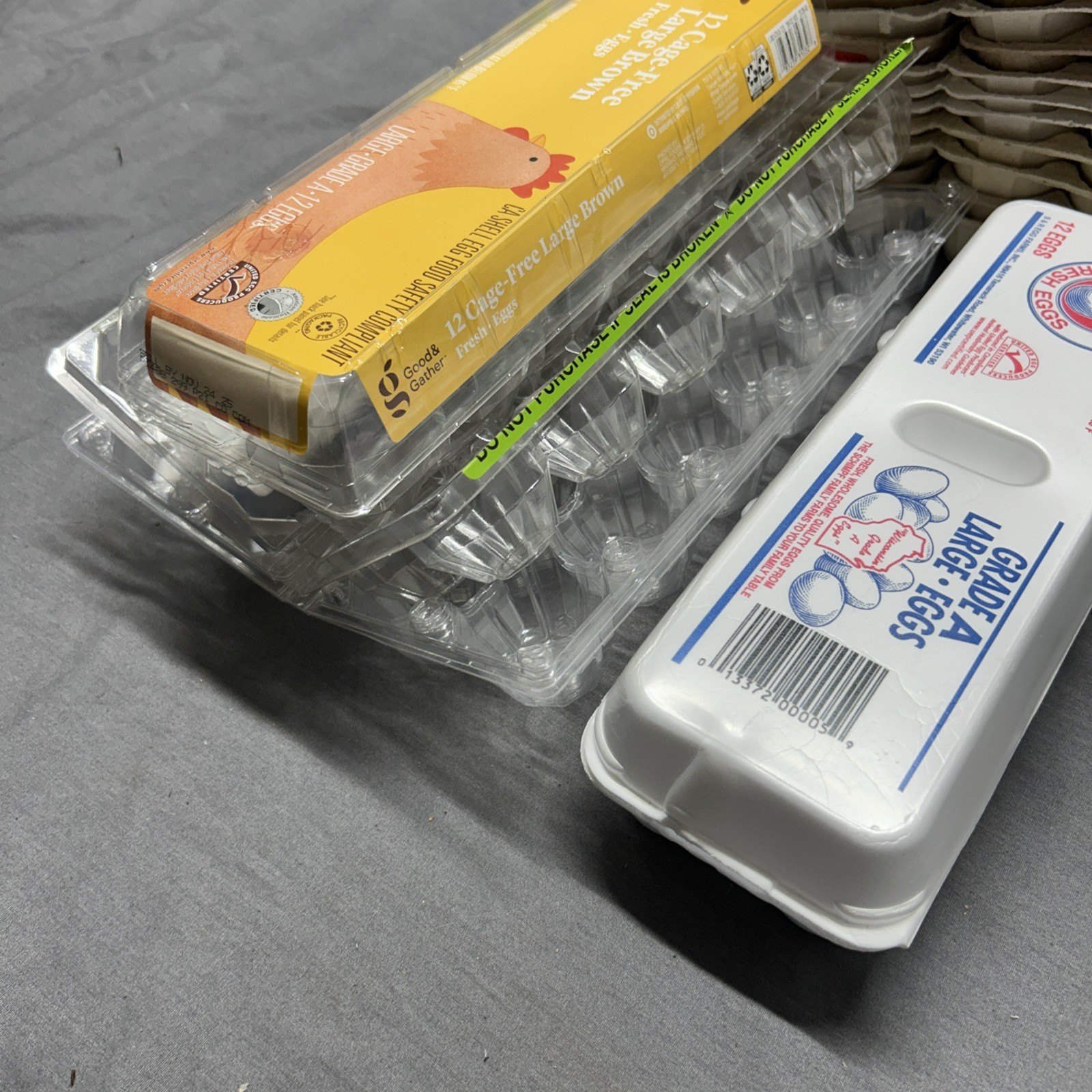 CARDBOARD, FOAM, PLASTIC CLEAN USED EGG CARTONS HOLDS 1 DOZEN EGGS (LOT OF 20)