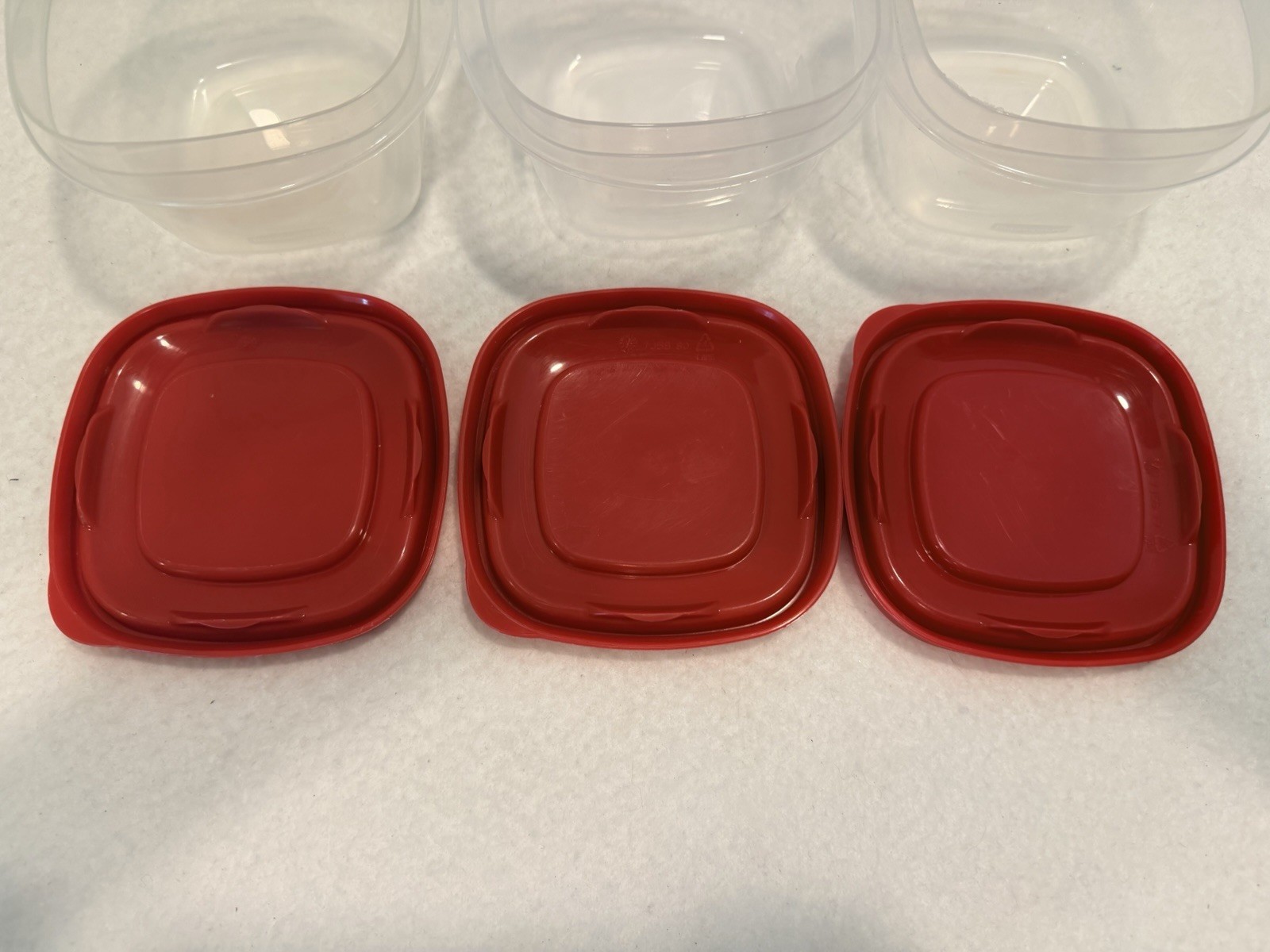 Easy Find Lids Food Storage Rubbermaid, 2 Cup, Racer Red, 6-Piece Set