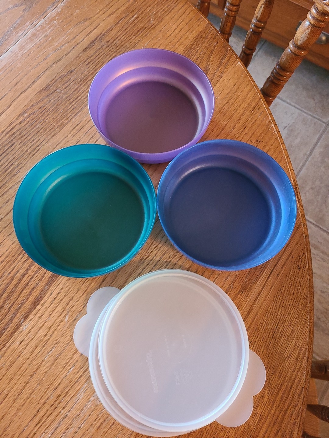 3 Tupperware Microwave Reheatable Cereal Bowls ONLY 2 LIDS SEALS