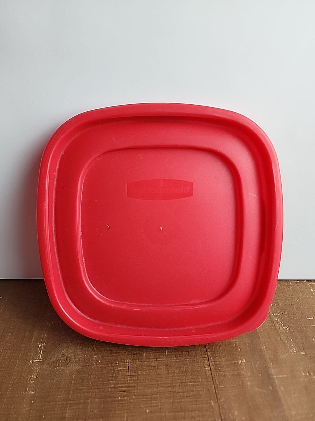 Rubbermaid Easy Find Replacement 7J64 Red Food Container Lid 6 1/2″
