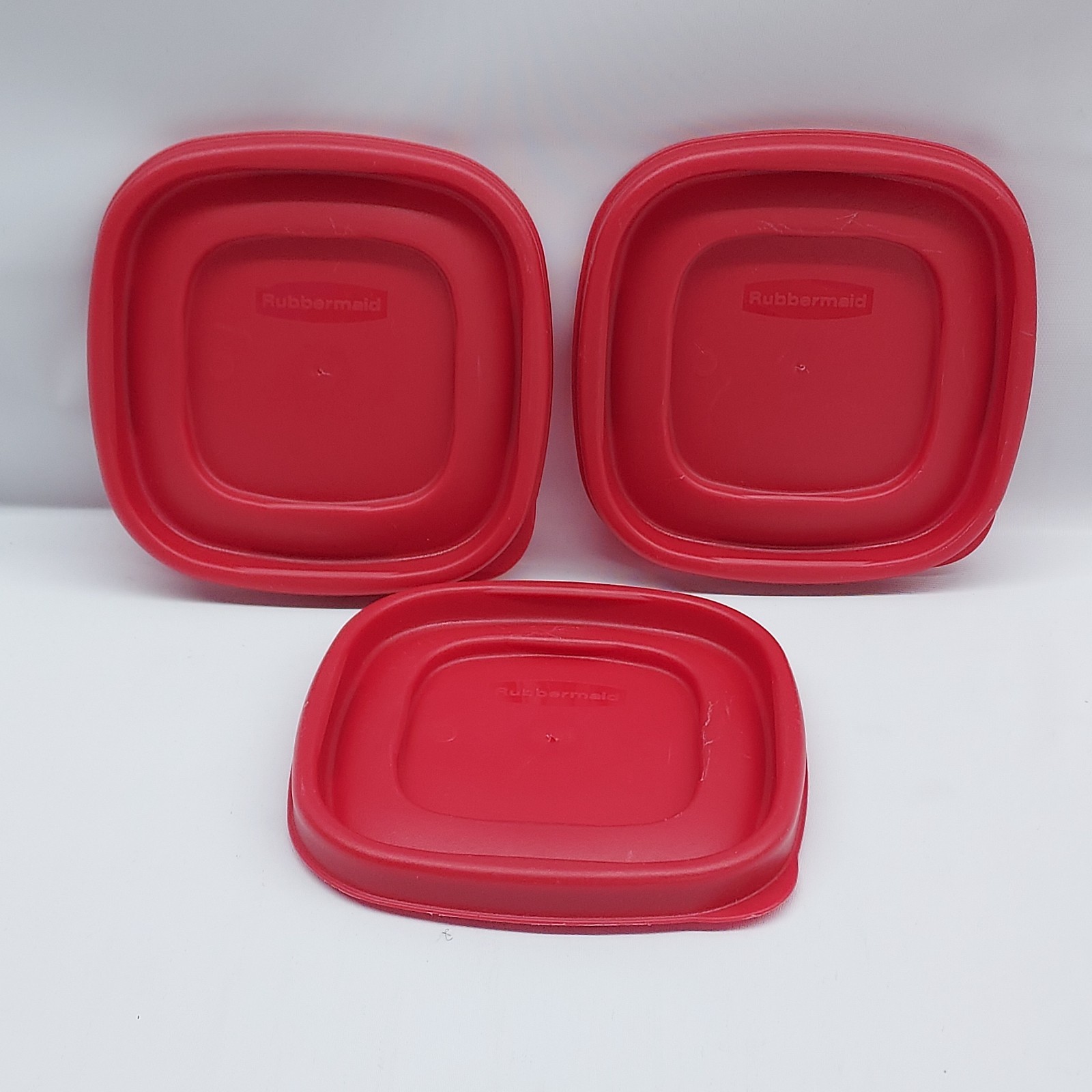 Lot of 3 Rubbermaid 7J58 (4″) Square Red Easy Find Replacement Lids