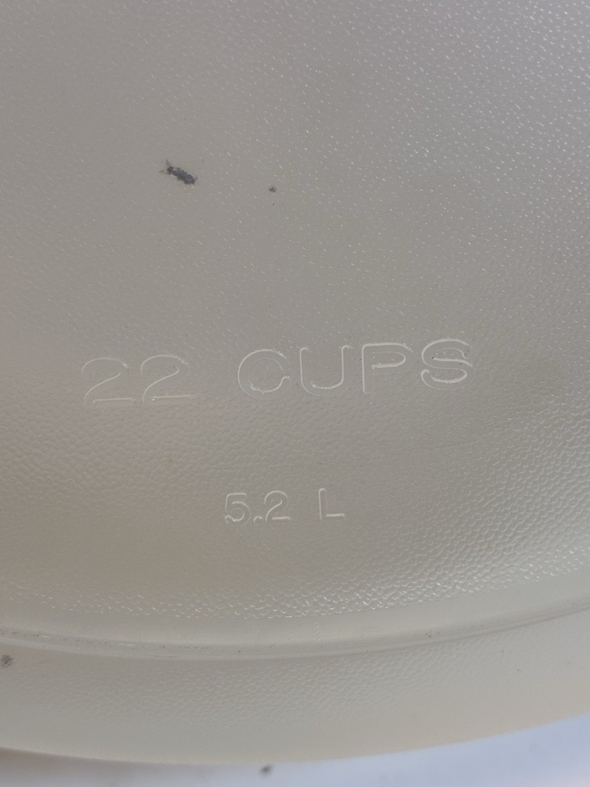 Rubbermaid Round 22 Cup (5.2L) Storage Container