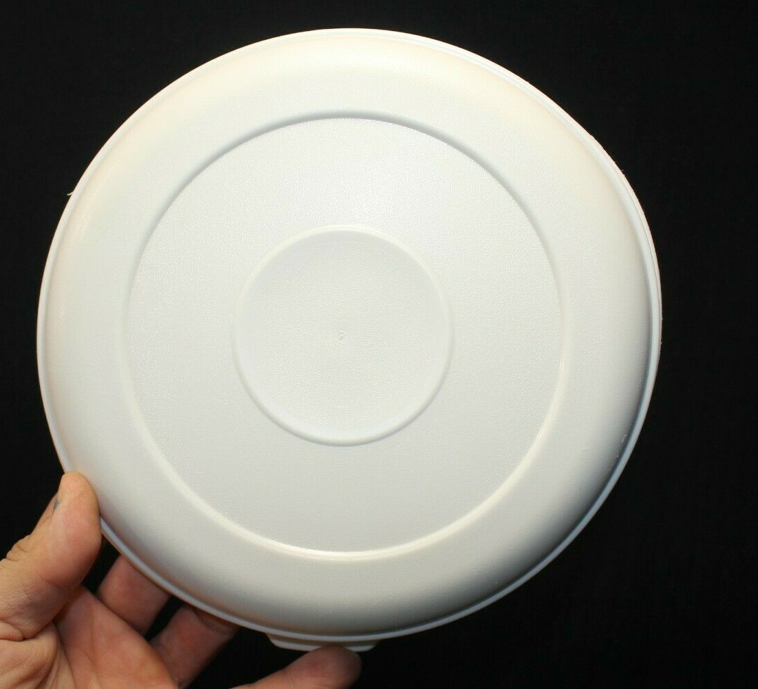 Vintage Rubbermaid Servin Saver #4 ROUND Lid 0031 Replacement Snap Cover 8 1/2″